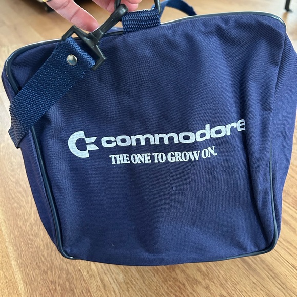 Vintage Commodore Duffel  bag - Picture 3 of 5